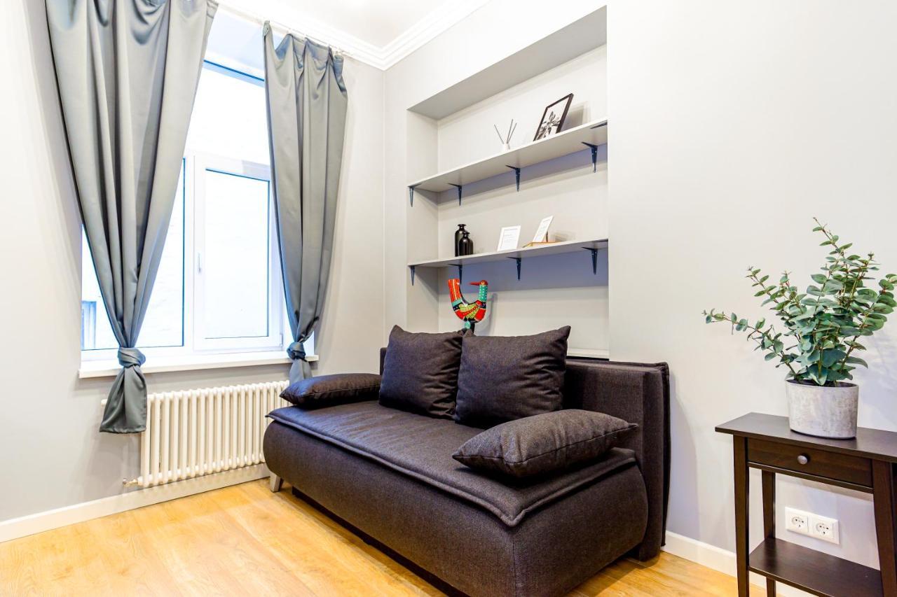 Central Studio Apartment *