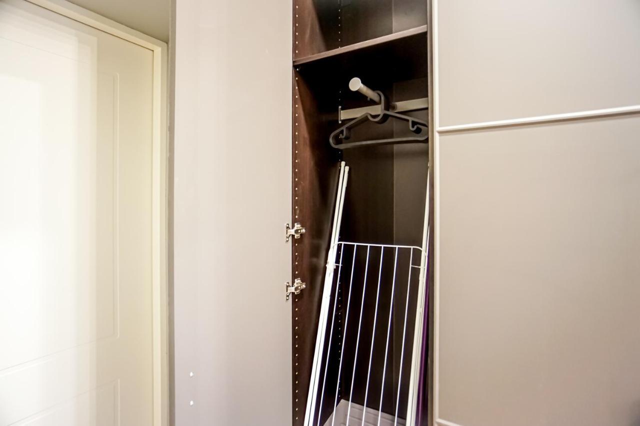 Central Studio Apartment *